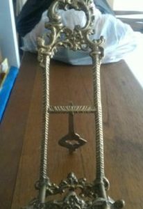 ANTIGUO CABALLETE PEQUE¥O EN BONCE