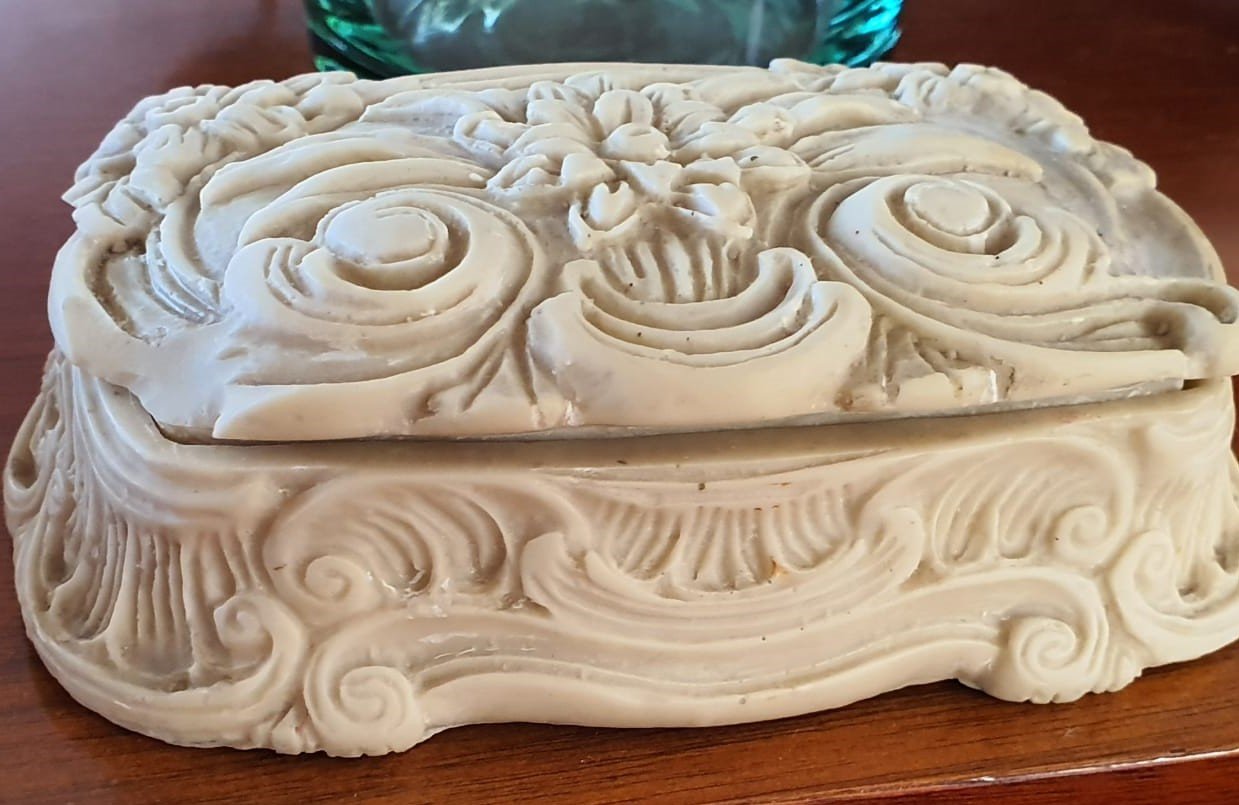 1193.jpg JOYERO EN MARMOL - Image 1