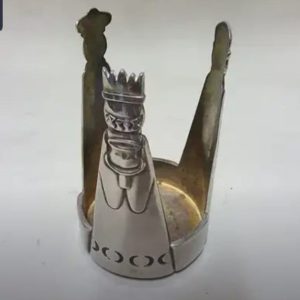 PORTABOTELLAS PARA VINO EN BRONCE GRABADO