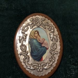 LA VIRGEN MARIA REPUJADA EN PLATA