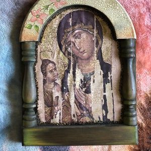 VIRGEN MADONA  DETERIORADA