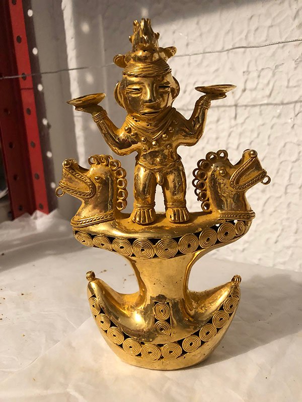 374.jpg DOS GRAGONES LATERALS Y PLATOS EN LAS MANOS - Image 1