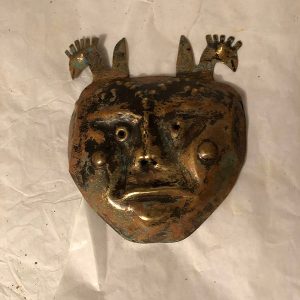 MASCARA PEQUE?A CON GALLOS EN LA CABEZA