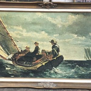 4 HOMBRES E VELERO CON EL AGUA AGITADA