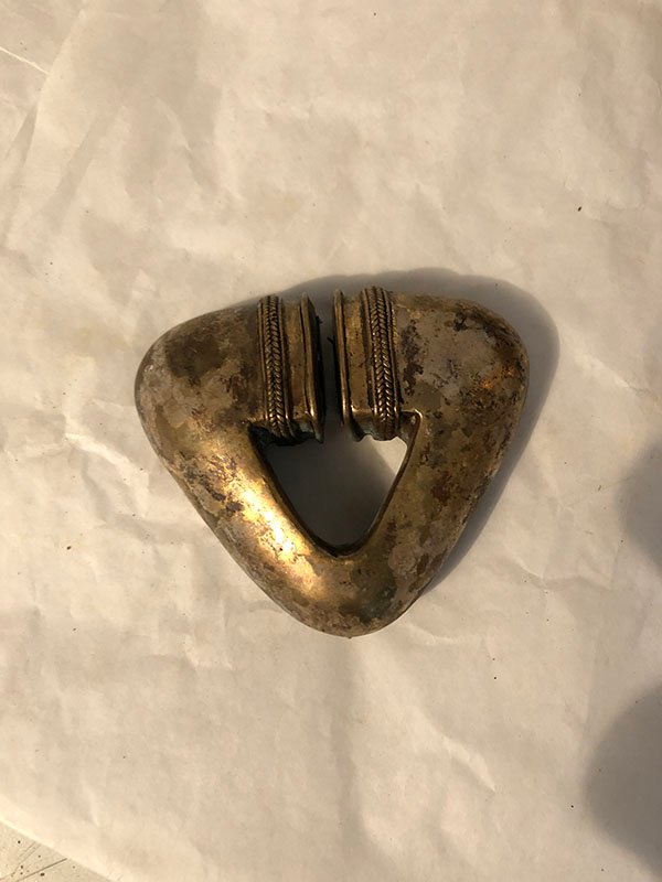 508.jpg TRIANGULO DORADO CON FLECHA - Image 1