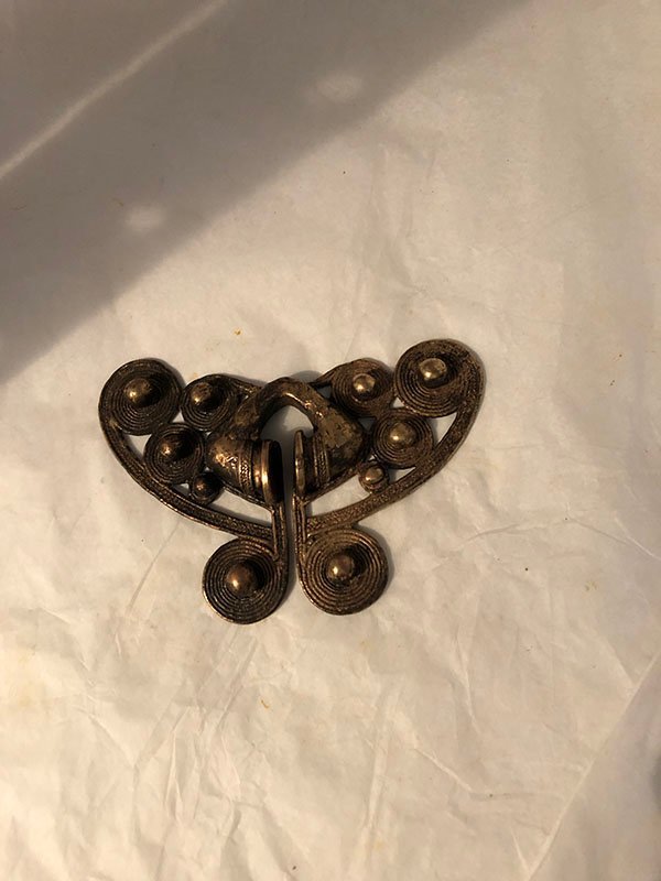 520.jpg MARIPOSA UN POCO MAS PEQUE?A COMO LA ANTERIOR MENOS BOLAS DORADAS - Image 1