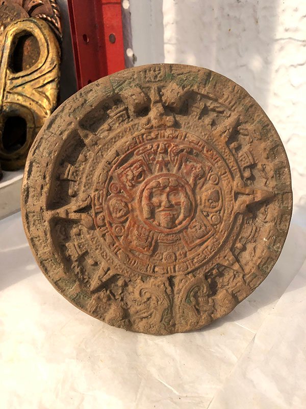 549.jpg SIMBOLO INCA EN BARRO SELLO - Image 1