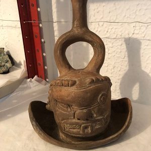 BARCO CON CABEZA DE INDIO Y ENTRDA DE LIQUIDO POR ENCIMA