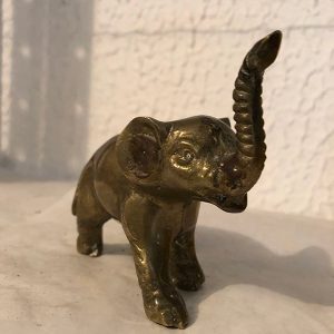 ELEFANTE DORADO NARIZ LEVANTADA