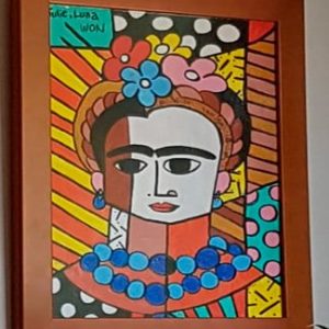 MUJER FRENTE, JULIE LUNA WON