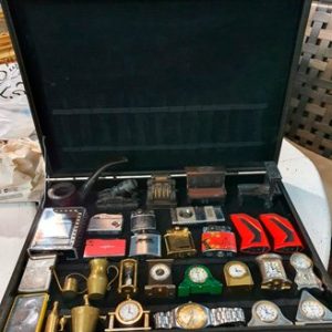 COLECCIàN MINIATRURAS DE BRONCE, RELOJES, SACAPUNTAS FRANCESES, ENCENDEDORES