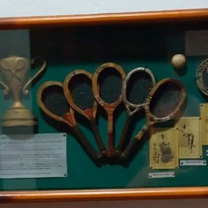 ANTIGUO COLLAGE MOTIVO TENIS