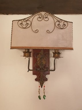 981.jpg LAMPARA DE PARED ESTILO SUIZO, DOS LUCES, BRONCE MADERA Y PAPEL DE ARROZ - Image 1