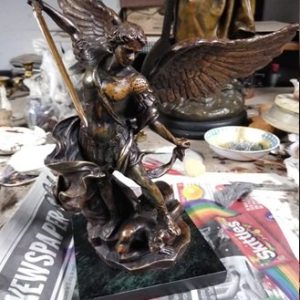 ESCULTURA SAN MIGUEL ARCANGEL EN BRONCE, BASE MARMOL